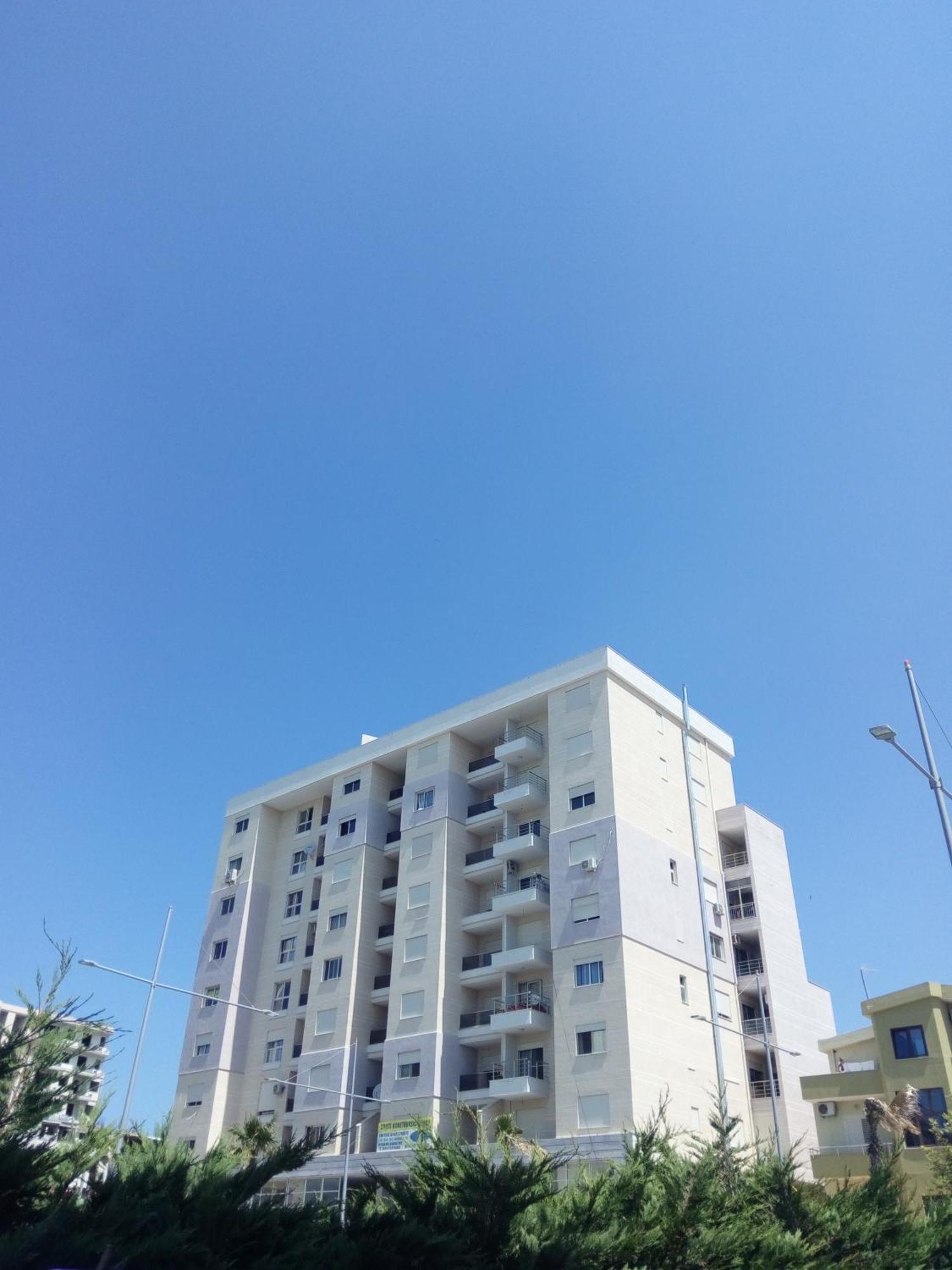 Maksimilian Apartament Дуррес Екстер'єр фото
