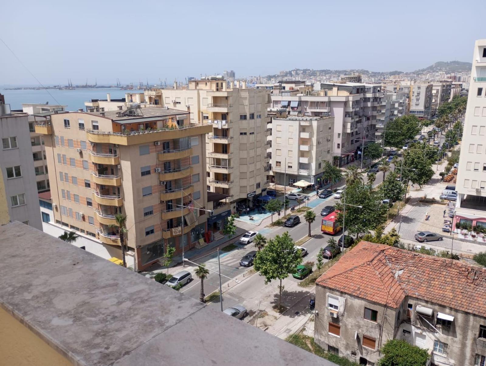 Maksimilian Apartament Дуррес Екстер'єр фото
