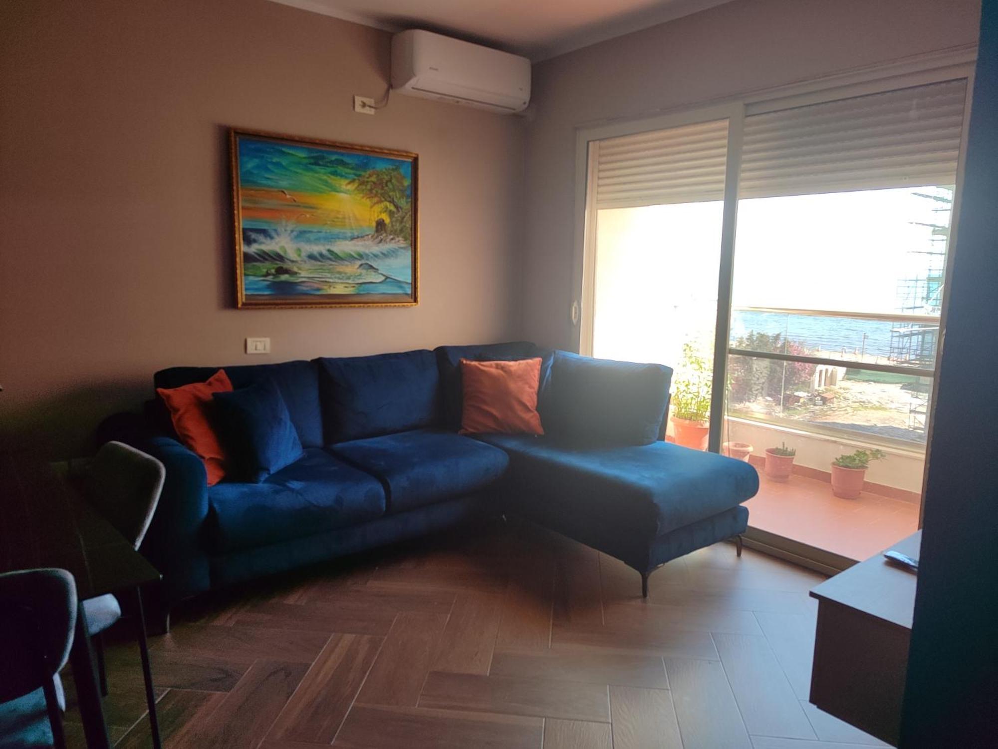Maksimilian Apartament Дуррес Екстер'єр фото